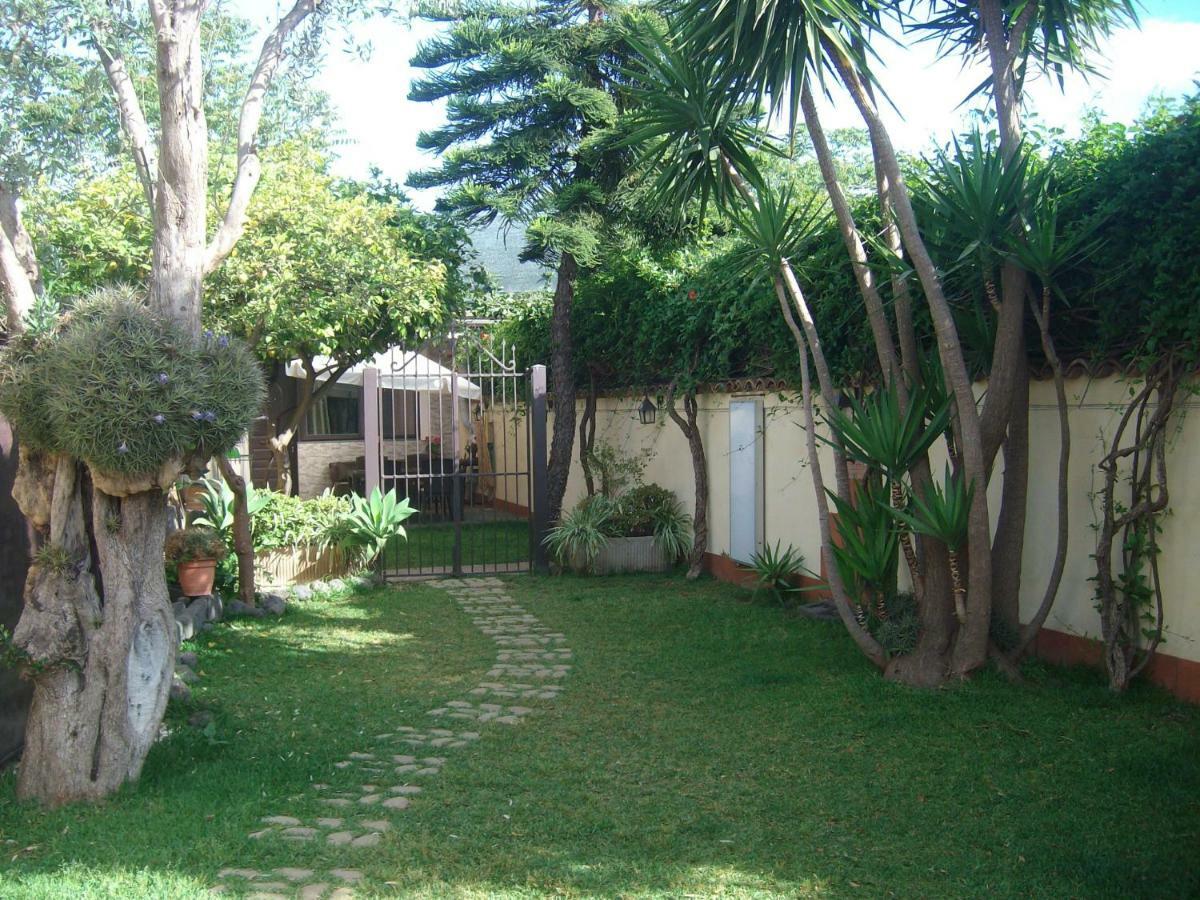 Villa Singola -Sole-Luna-Casavilladusoleil Acireale Exterior photo